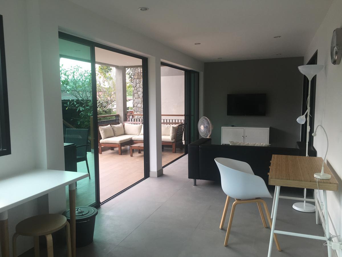 Отель Baan Andaman Sea Surf Patong Экстерьер фото